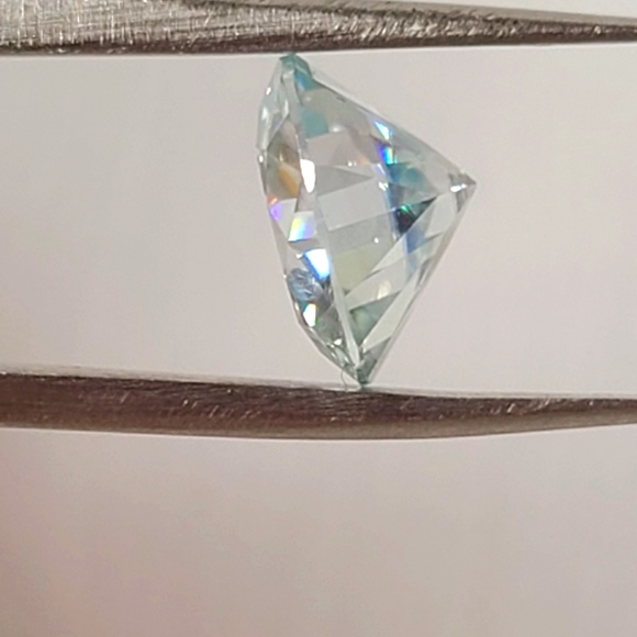 Moissanite loose 4.57 carat Gemstone - Picture 3 of 15